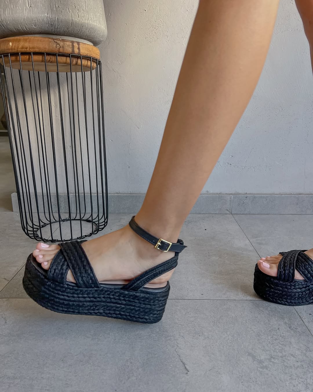 gid://shopify/MediaImage/24692267679838